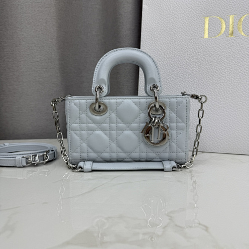 DIOR 0098