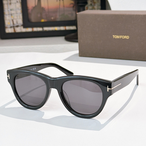 TOM FORD  0009