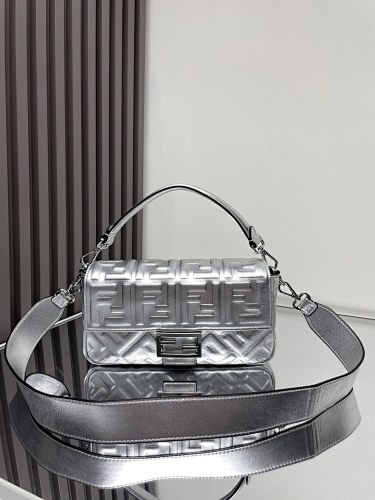 FENDI  0042
