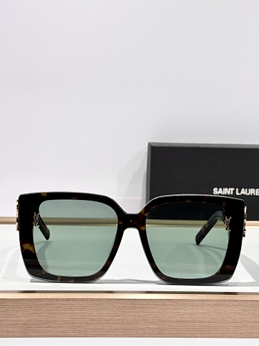 SAINTLAURENT 0068