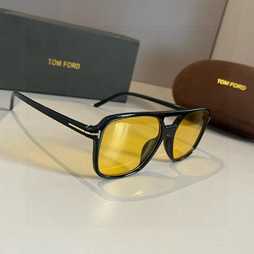 TOM FORD  0103