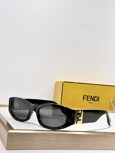 FENDI  0042