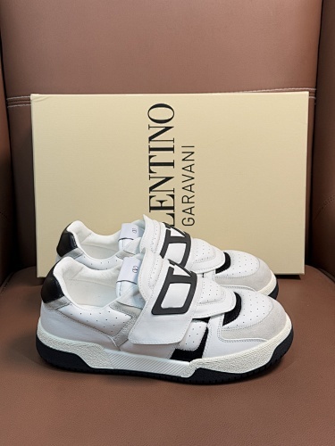 Valentino 012