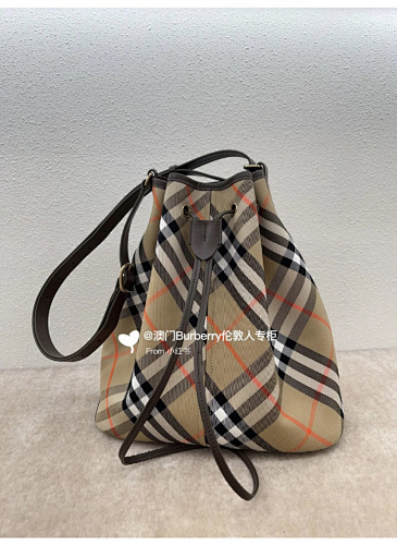 BURBERRY  0338