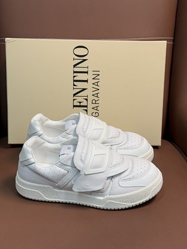 Valentino 013