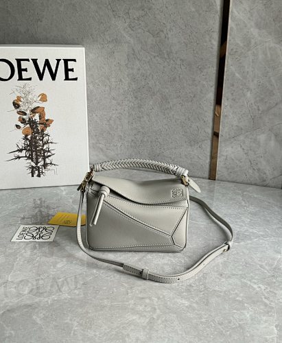 Loewe    0077