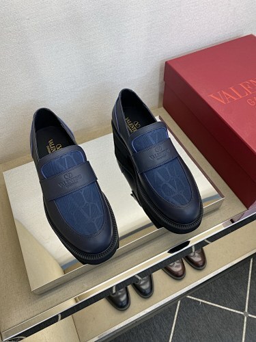 Valentino 0030