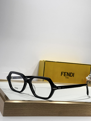 FENDI  0070