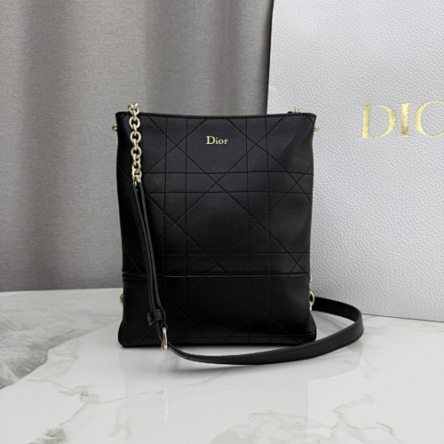 DIOR 0093
