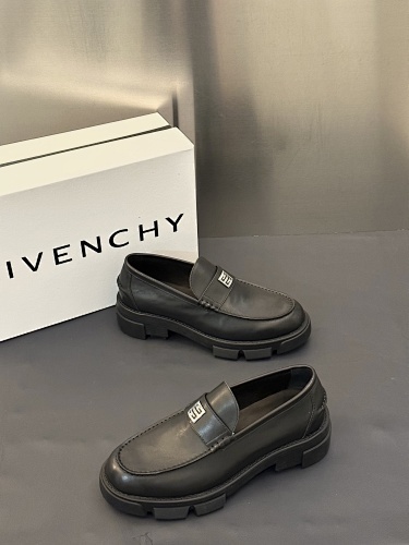 GIVENCHY  0102