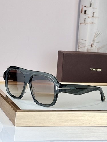 TOM FORD  0065