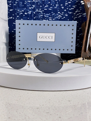 GUCCI   0114