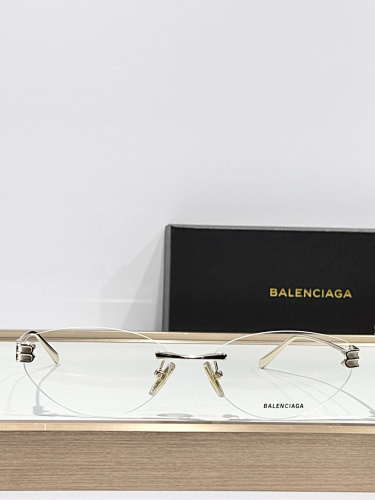 Balenciaga 073