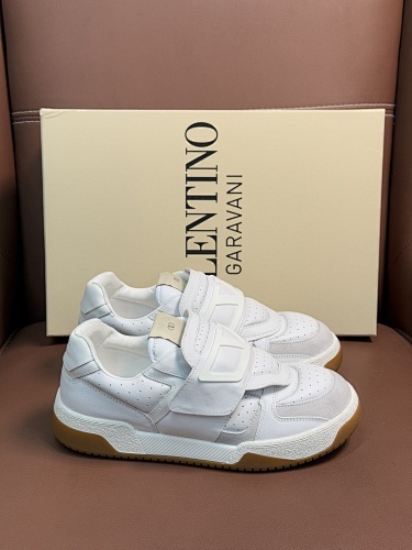 Valentino 011