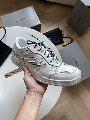 Balenciaga 0053