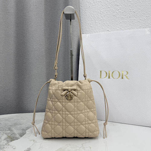 DIOR 0109