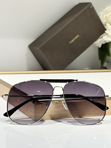 TOM FORD  0077