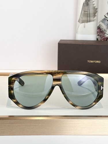TOM FORD  0068