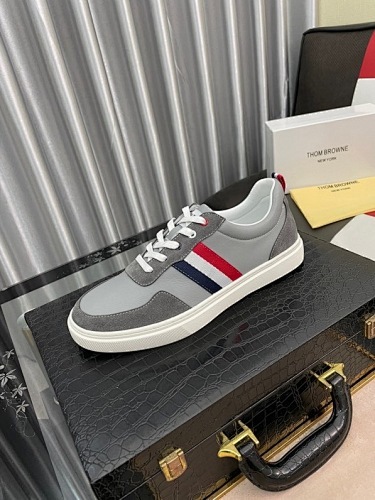 THOM BROWNE  Size:38-45 (8)