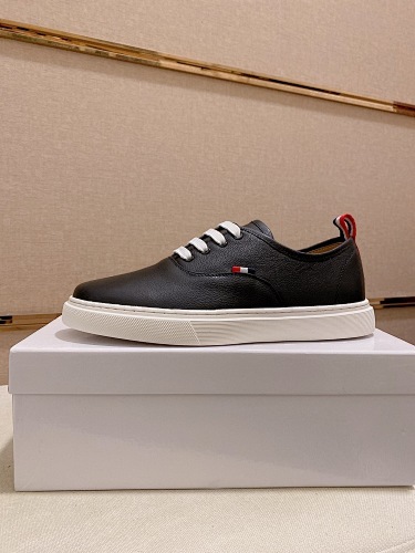 THOM BROWNE  Size:38-45 (18)