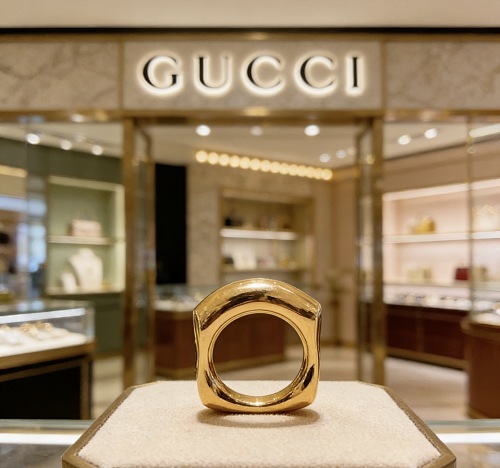 GUCCI   0049