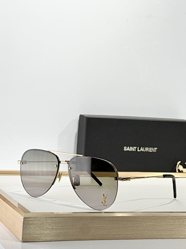 SAINTLAURENT 0011