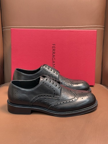 Ferragamo  0100