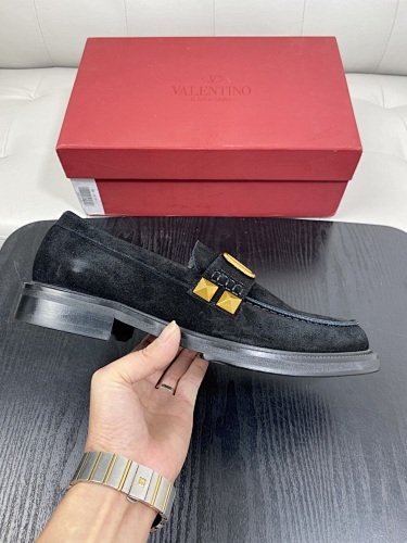 Valentino 050