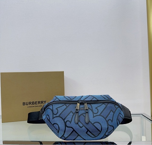 BURBERRY  0256