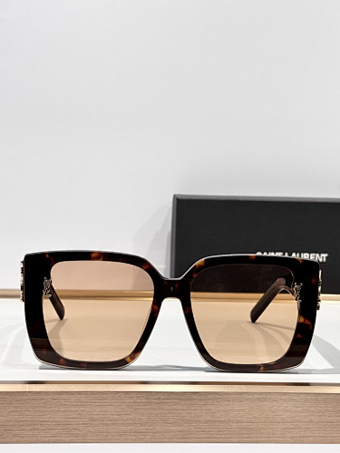 SAINTLAURENT 0069