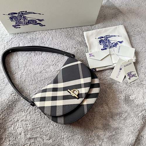 BURBERRY  0282
