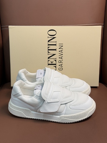 Valentino 010