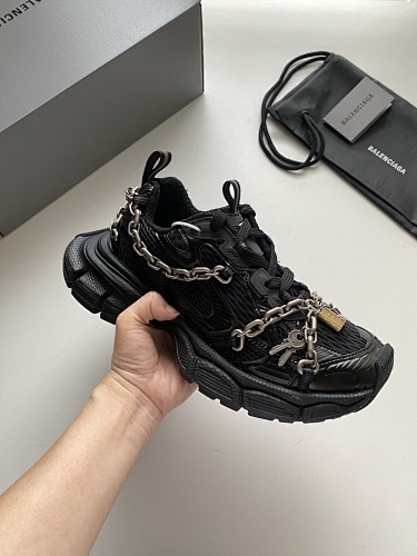 Balenciaga 0054