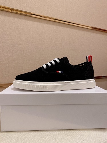 THOM BROWNE  Size:38-45 (20)