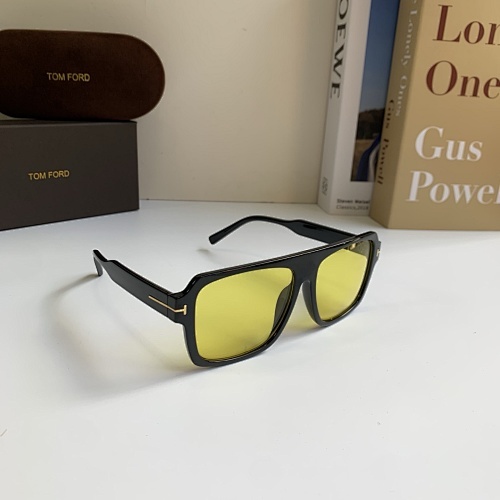 TOM FORD  0100