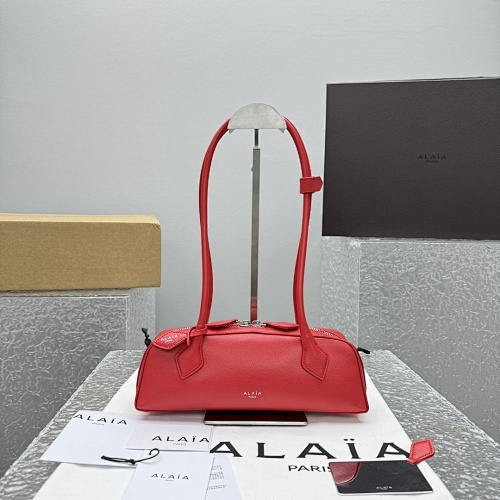 Alaia0018