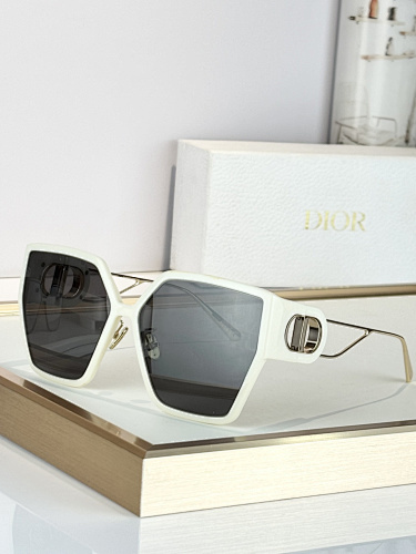 DIOR0027