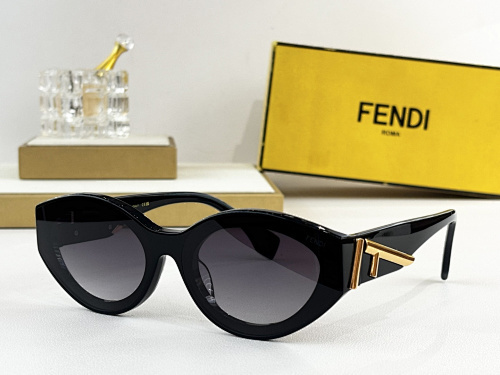 FENDI  0072