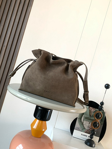Loewe    0143