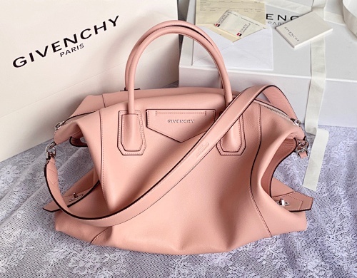 GIVENCHY  0054