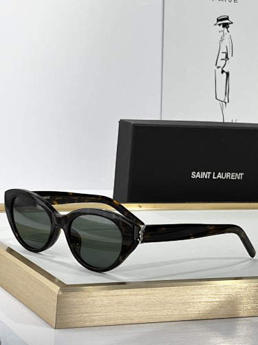 SAINTLAURENT 0036