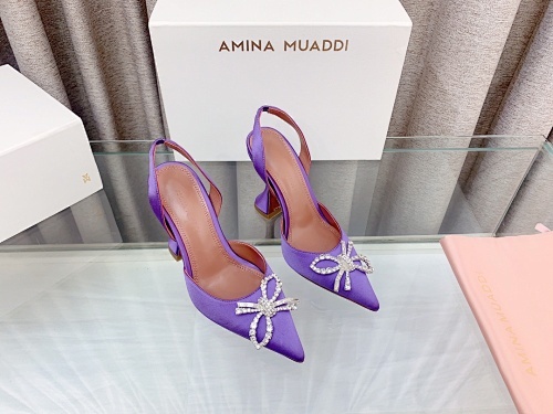 Amina muaddi 075