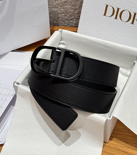 DIOR 0005