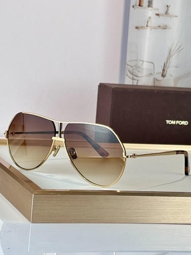 TOM FORD  0052