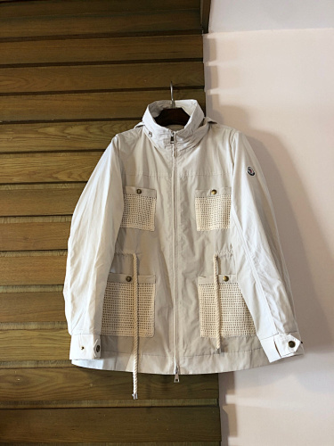 MONCLER  010