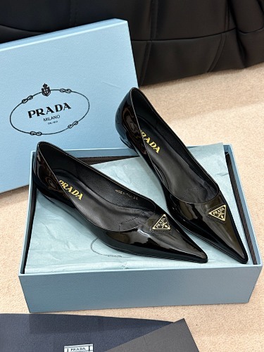 PRADA 002