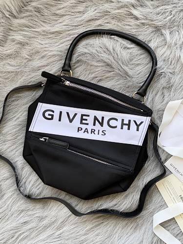 GIVENCHY  0018