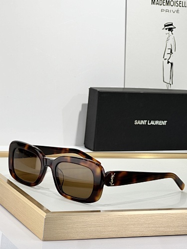 SAINTLAURENT 0002