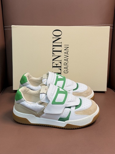 Valentino 015