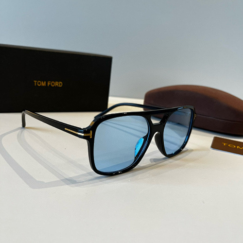 TOM FORD  0101